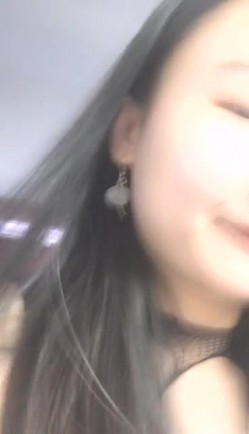 非常nice的小骚逼露脸情趣装丝袜高跟很诱惑，小表情镜头前火辣表演热舞，床上道具激情自慰浪荡呻吟 截图2