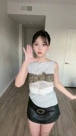 国产清纯美足M小母狗「BlackCatluna」OF露脸私拍 反差婊欲求不满自慰足交性爱多人啪啪 截图2