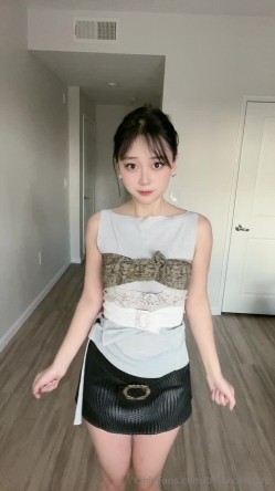 国产清纯美足M小母狗「BlackCatluna」OF露脸私拍 反差婊欲求不满自慰足交性爱多人啪啪 截图4