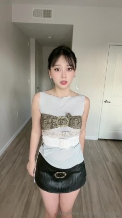 国产清纯美足M小母狗「BlackCatluna」OF露脸私拍 反差婊欲求不满自慰足交性爱多人啪啪 截图7
