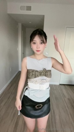 国产清纯美足M小母狗「BlackCatluna」OF露脸私拍 反差婊欲求不满自慰足交性爱多人啪啪 截图10