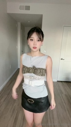 国产清纯美足M小母狗「BlackCatluna」OF露脸私拍 反差婊欲求不满自慰足交性爱多人啪啪 截图12