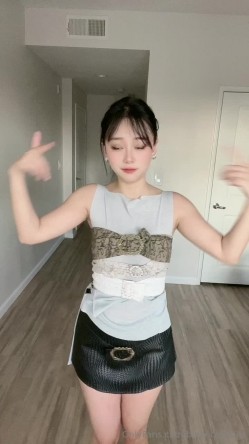 国产清纯美足M小母狗「BlackCatluna」OF露脸私拍 反差婊欲求不满自慰足交性爱多人啪啪 截图14