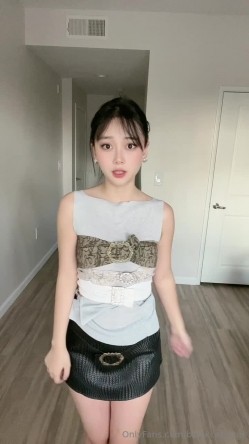 国产清纯美足M小母狗「BlackCatluna」OF露脸私拍 反差婊欲求不满自慰足交性爱多人啪啪 截图15