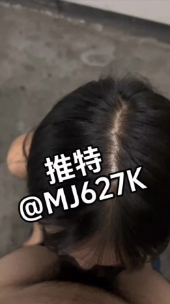 【分享我的反差淫贱小女友的性瘾日常】推特新晋00后绿帽情侣「女友小Y」约啪单男舔屁眼爆菊内射吃精液 截图8