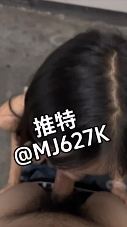 【分享我的反差淫贱小女友的性瘾日常】推特新晋00后绿帽情侣「女友小Y」约啪单男舔屁眼爆菊内射吃精液 截图13