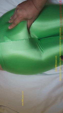 最新破解学院私拍 ️极品身材高颜值大学生美女各种制服旗袍换装和摄影师互撸被假鸡巴插到表情销魂 截图14