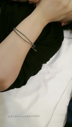 【大叔淦学妹】 约在校大三美女啪啪打炮 正在写作业呢拉过来脱衣开操 无套爆操极品漂亮美穴 翘丰臀后入感觉超刺激 高清源码录制 截图9