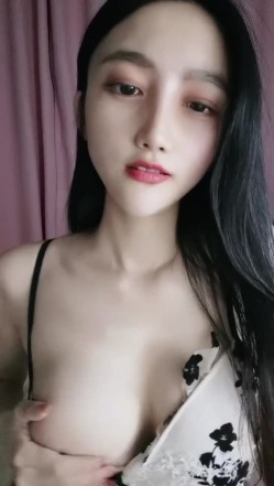 长发高颜值妹子，脱光光傲人身材，热舞搔首弄姿张开腿白虎干净穴撅起屁股 截图7