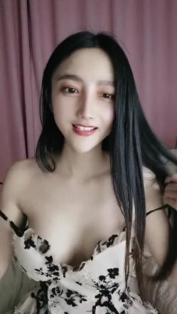 长发高颜值妹子，脱光光傲人身材，热舞搔首弄姿张开腿白虎干净穴撅起屁股 截图12