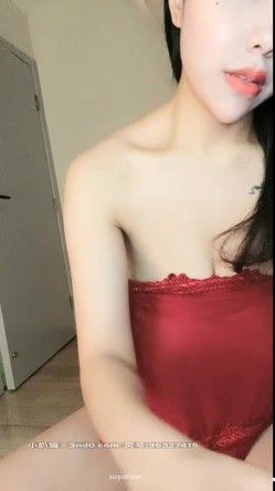 深圳极品巨乳G罩杯吊带红裙罩住大波奶 真是一对威猛的胸器 截图6