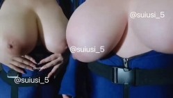波霸女神【老公不在家】喷血付费福利，闺蜜百合激情啪啪道具紫薇，阴道连续下弹珠 截图6