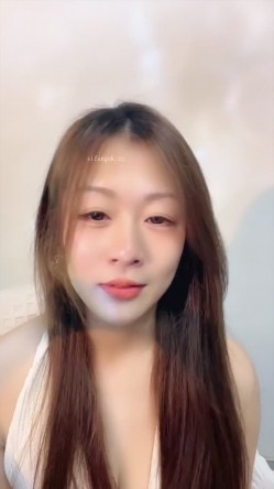 顶级女神！卧槽！好漂亮~【小姨子】，极品御姐，性张力拉满，美乳粉穴，跳蛋玩出喷水 截图8