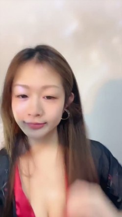 顶级女神！卧槽！好漂亮~【小姨子】，极品御姐，性张力拉满，美乳粉穴，跳蛋玩出喷水 截图15