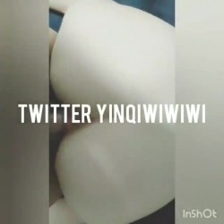 《极品女神 ️反差泄密》推特顶级身材长腿蜂腰蜜桃臀美女【淫淇淇】付费私拍足交情趣各种啪啪呻吟声特勾魂 截图12