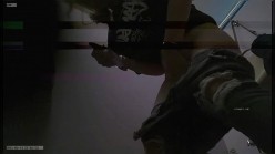 大神潜入大学女厕偷拍舞蹈社团的学妹尿尿换衣 截图10