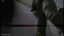大神潜入大学女厕偷拍舞蹈社团的学妹尿尿换衣 截图14