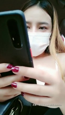 漂亮美乳娇滴滴可爱『小奶猫』户外勾搭屌丝男玩车震 安全期竟无套啪啪 骑乘顶操干到高潮内射 高清源码录制 截图3