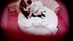 酒店偷拍 情趣圆床清纯衬衫美女上位骑乘男友表情诱惑欲仙欲死完整版 截图3