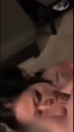 网爆门事件疑似薛家燕儿媳陈素怡与老外性爱片在国外某视频网站流出 截图6