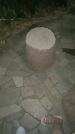【Avove】，野战爱好者，带着炮友各地留精，最爱无毛肥逼包臀裙肉丝 截图16