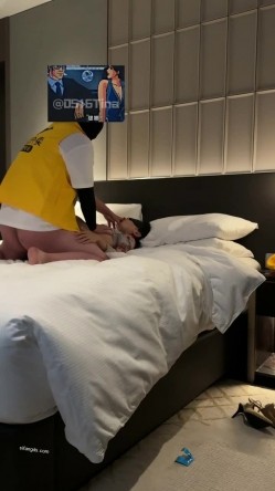 江苏90后夫妻烧婊子，【静香阿姨_缇娜小姐】付费福利，极品白富美，淫妻小少妇 截图11
