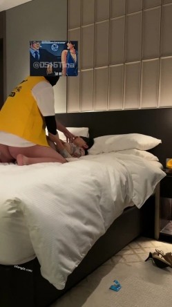 江苏90后夫妻烧婊子，【静香阿姨_缇娜小姐】付费福利，极品白富美，淫妻小少妇 截图13
