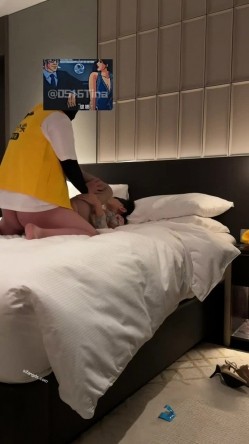江苏90后夫妻烧婊子，【静香阿姨_缇娜小姐】付费福利，极品白富美，淫妻小少妇 截图14