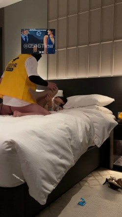 江苏90后夫妻烧婊子，【静香阿姨_缇娜小姐】付费福利，极品白富美，淫妻小少妇 截图15