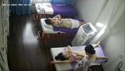 新流出 ️【破解摄像头】 ️美容院高质量少妇小姐姐全身刮毛 截图15