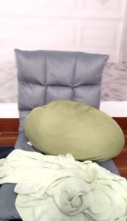 高颜值苗条超大奶子妹子自慰第三部 性感情趣装露出大奶自摸逼逼道具抽插 截图11