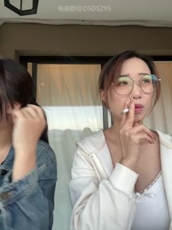 ️清纯主播【202509yoyo】表姐带着表妹下海直播、在线教口活、练习做爱姿势 截图3