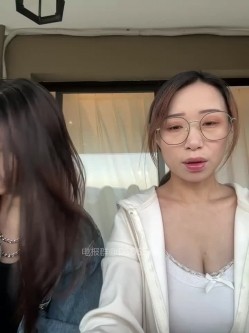 ️清纯主播【202509yoyo】表姐带着表妹下海直播、在线教口活、练习做爱姿势 截图5