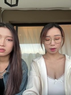 ️清纯主播【202509yoyo】表姐带着表妹下海直播、在线教口活、练习做爱姿势 截图6
