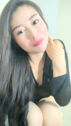 气质尤物车模小姐姐！下海激情收费房！性感美腿丁字裤，脱衣舞诱惑，张开双腿揉搓淫荡，表情很享受 截图3