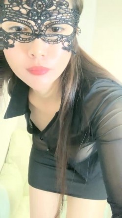 气质尤物车模小姐姐！下海激情收费房！性感美腿丁字裤，脱衣舞诱惑，张开双腿揉搓淫荡，表情很享受 截图6