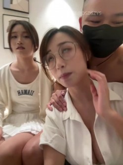 ️清纯主播【202509yoyo】表姐带着表妹下海直播、在线教口活、练习做爱姿势 截图5