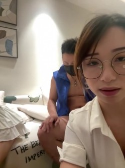 ️清纯主播【202509yoyo】表姐带着表妹下海直播、在线教口活、练习做爱姿势 截图11