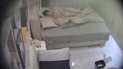 酒店偷拍反差婊气质妹子刚进入酒店就褪下裙子迫不及待等待男友的大屌插入 截图9