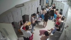 舞蹈班《监控破解》偷拍多位美女学员后台换衣服 截图1