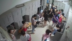 舞蹈班《监控破解》偷拍多位美女学员后台换衣服 截图10
