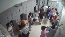 舞蹈班《监控破解》偷拍多位美女学员后台换衣服 截图13