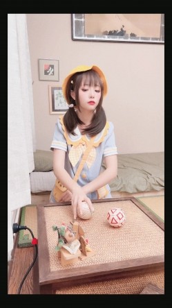 【超美高端 ️罕见露脸露点】极品Cos爆机少女『喵小吉』十月新作《小吉的暑假补习班》美乳白虎穴 超清4K原版无水印 截图1