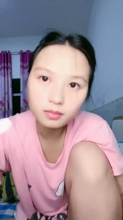 来大姨妈还直播~血超多，【红色高跟鞋】，都是姨妈的味道~超爽，这场面不多见，真是豁出去了，刺激 截图2