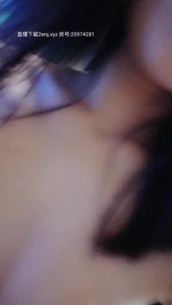 看着很清纯的大二学妹真骚，跟男友舌吻足交掰开骚穴舔肉芽，口交都很暴力深喉，高挑身材各种爆草蹂躏叫声可射 截图9