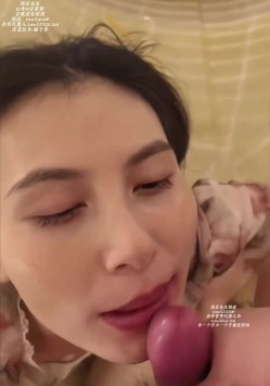 新晋原创素人博主「田老幺」老妈的很骚牌友，离婚单身的老A8，我说我半年没做爱了，能不能满足我~没想到爽快的答应了，换上黑丝肉丝 截图2