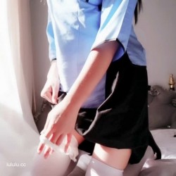 萝莉精品：网红少女私人玩物收费视图112套合集之（点击领取初恋女友2+粉粉哒的一天） 截图2