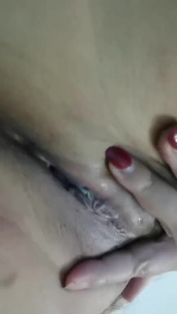 肥臀骚逼熟女，黑皮裤巨顶，大奶子，玩具自慰 爽得流白浆！ 截图10