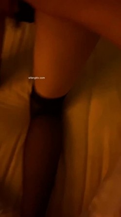 露脸才是王道！颜值天花板极品身材某航空姐工作期间是女神下班就成为金主母狗各种淫乱自拍很反差 截图15