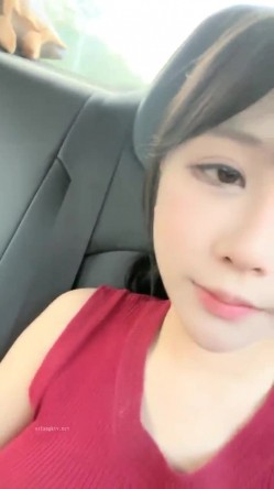 抖音网红女神，【京鱼儿】，19岁KJ少女，童颜巨乳，颜值高身材好，被土豪舍弃后回归主页，越来越懂男人了 截图5